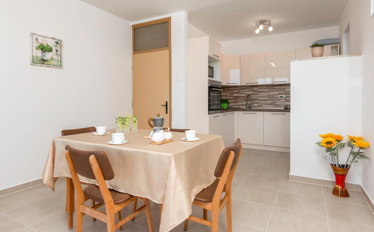 Apartment Rubina With Secure Parking Медулин Екстер'єр фото
